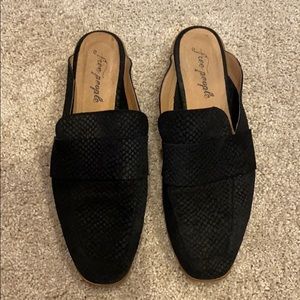 Free people flats